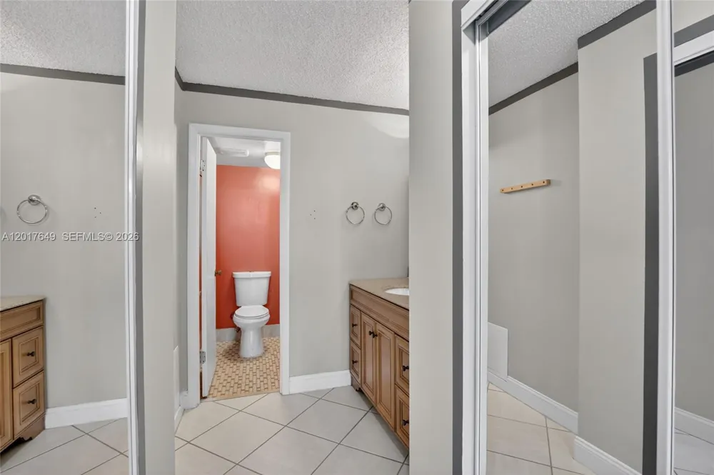 6600 Cypress Rd #504 Plantation, FL 33317