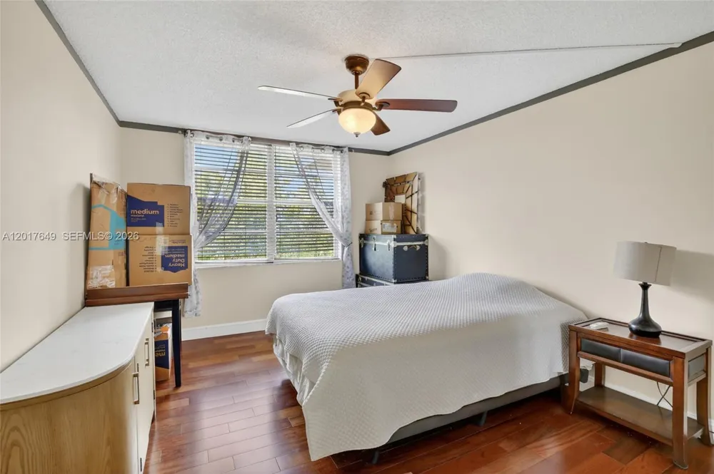 6600 Cypress Rd #504 Plantation, FL 33317