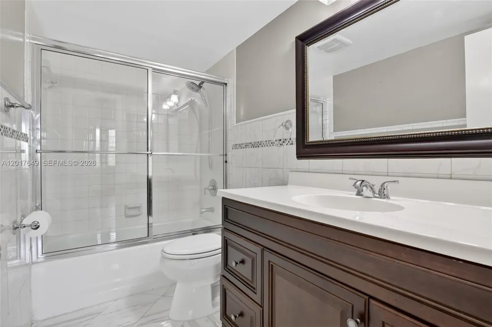 6600 Cypress Rd #504 Plantation, FL 33317