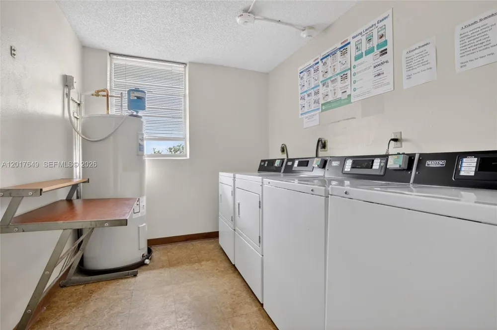 6600 Cypress Rd #504 Plantation, FL 33317