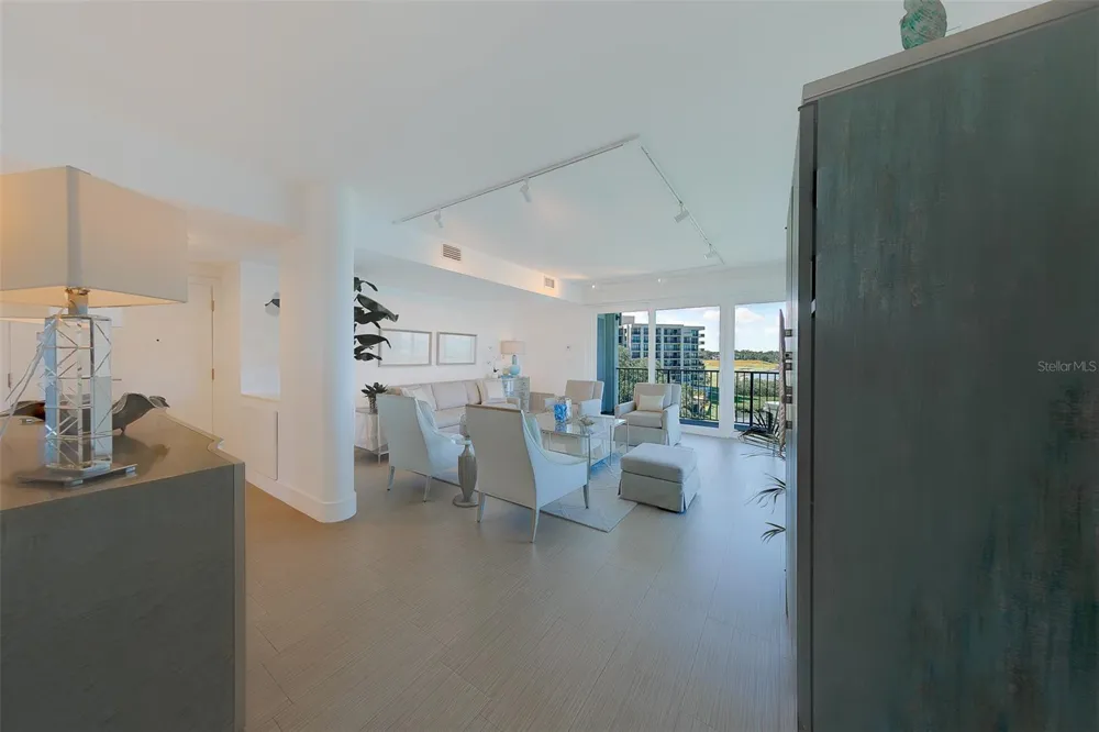 8 BELLEVIEW BOULEVARD #507 Belleair, FL 33756