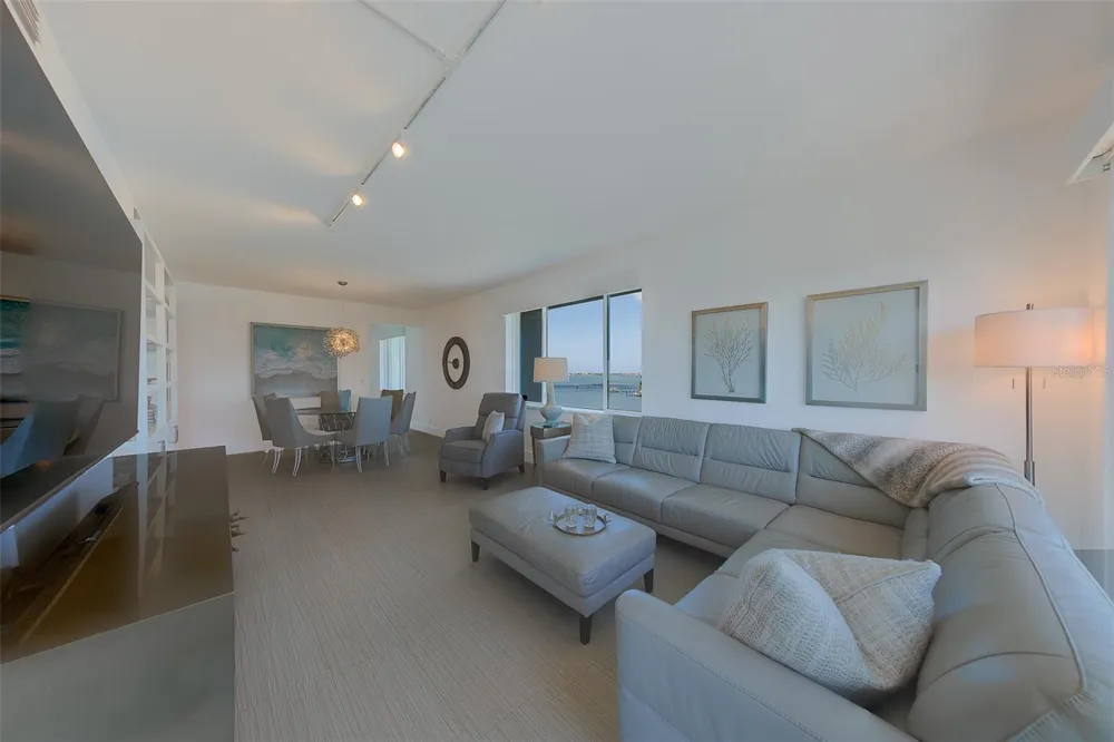 8 BELLEVIEW BOULEVARD #507 Belleair, FL 33756