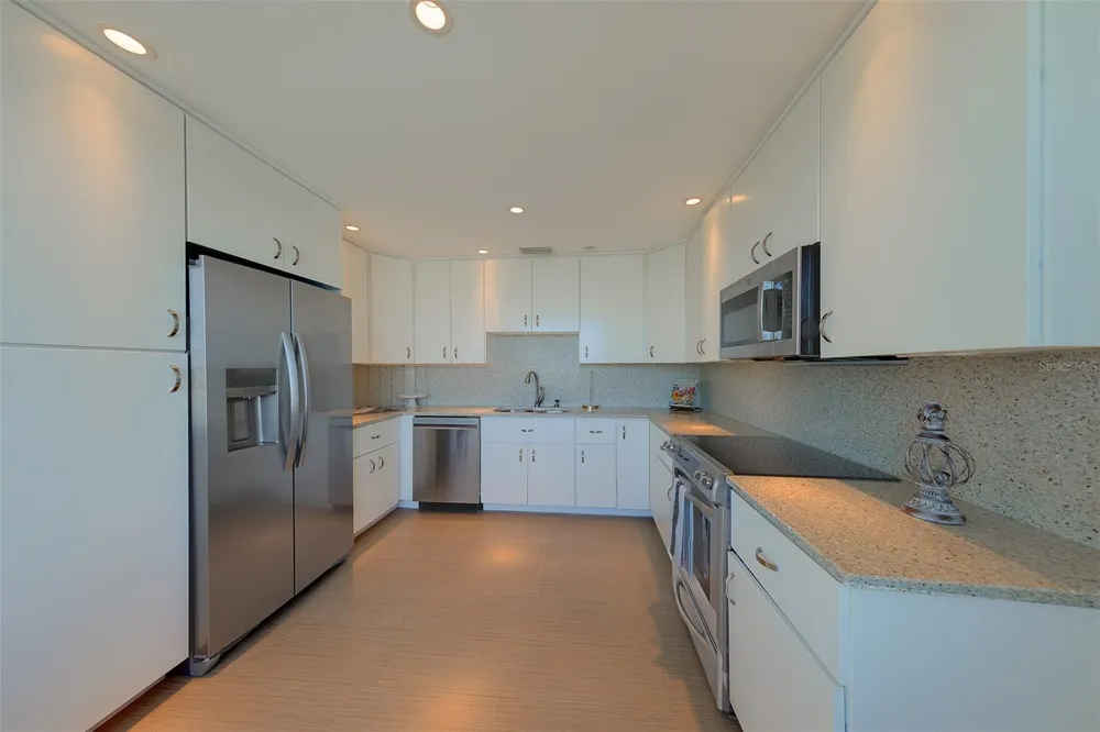 8 BELLEVIEW BOULEVARD #507 Belleair, FL 33756