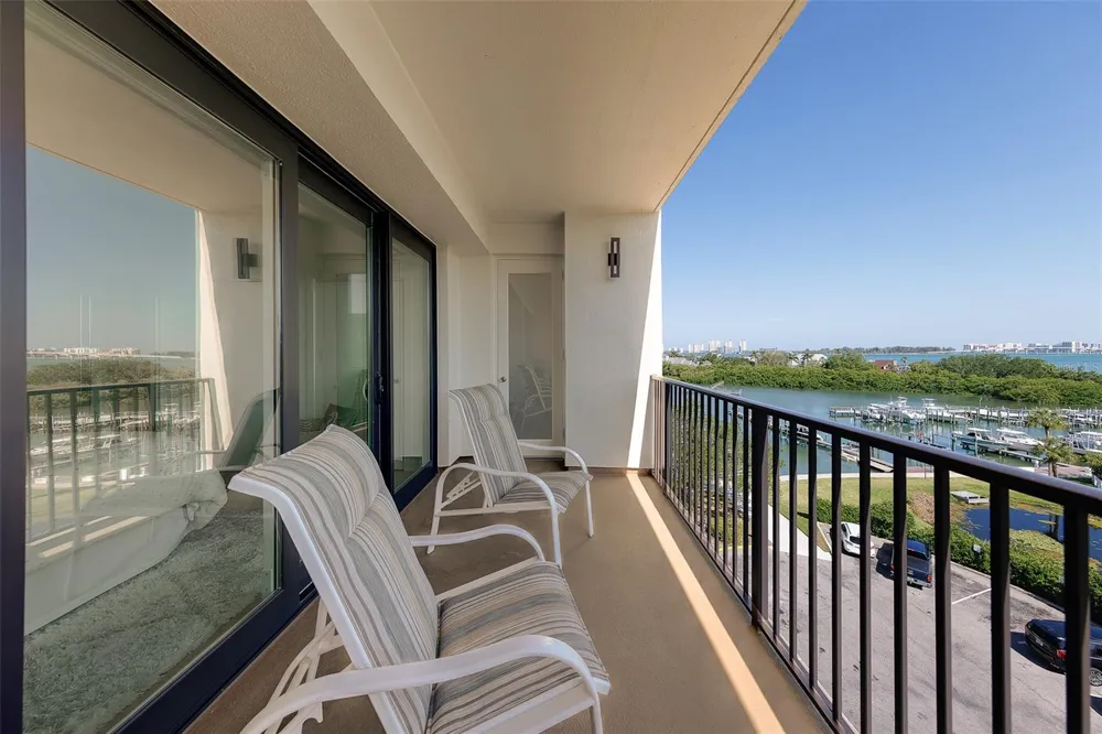 8 BELLEVIEW BOULEVARD #507 Belleair, FL 33756