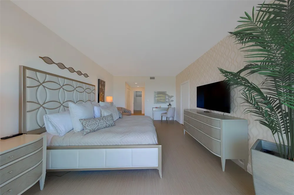 8 BELLEVIEW BOULEVARD #507 Belleair, FL 33756