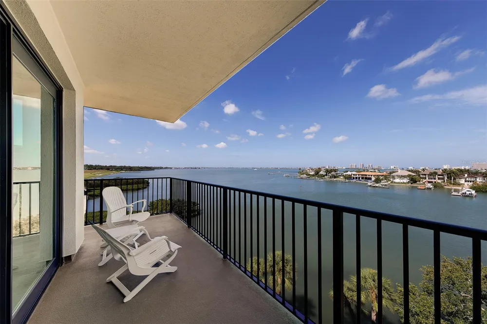 8 BELLEVIEW BOULEVARD #507 Belleair, FL 33756