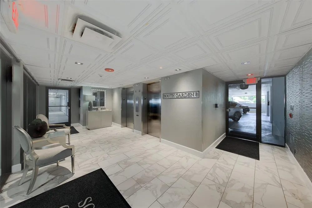 8 BELLEVIEW BOULEVARD #507 Belleair, FL 33756