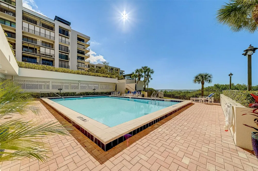 8 BELLEVIEW BOULEVARD #507 Belleair, FL 33756