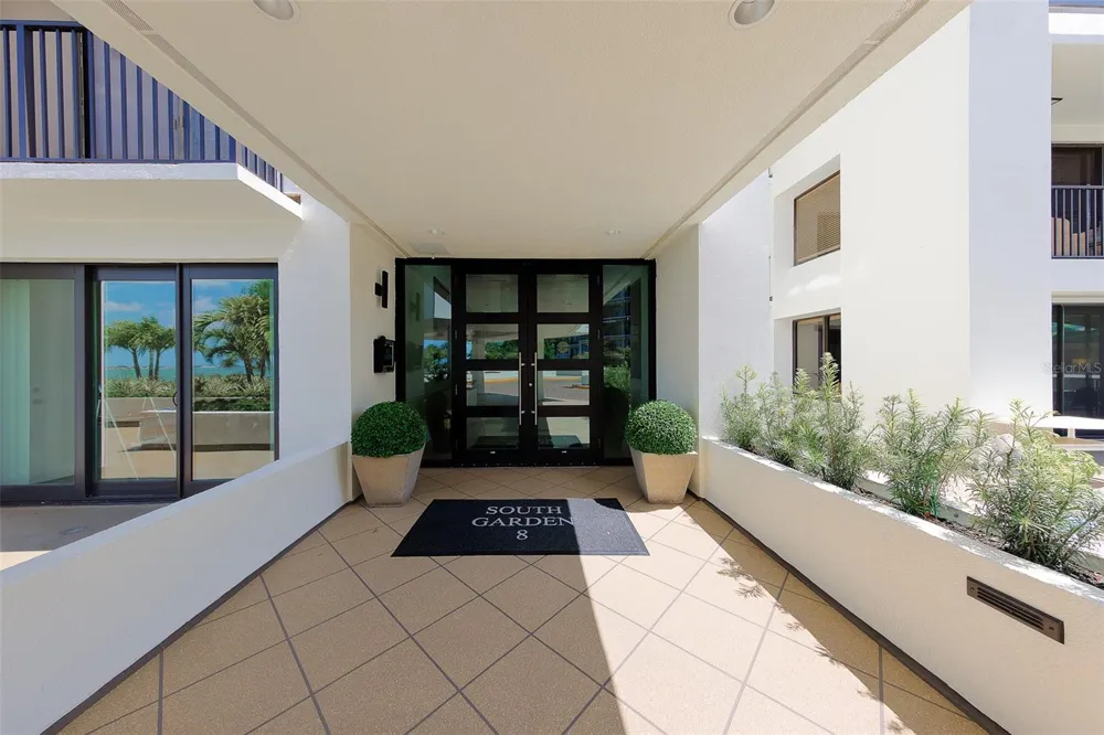 8 BELLEVIEW BOULEVARD #507 Belleair, FL 33756