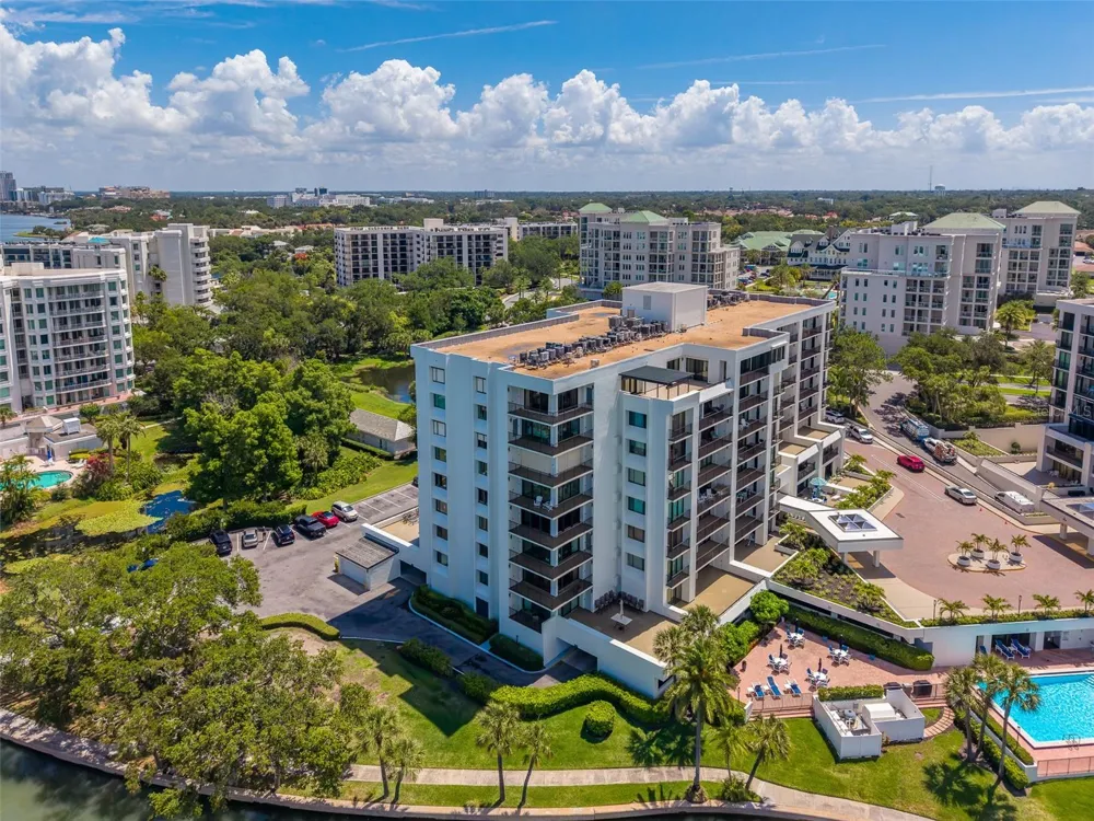 8 BELLEVIEW BOULEVARD #507 Belleair, FL 33756