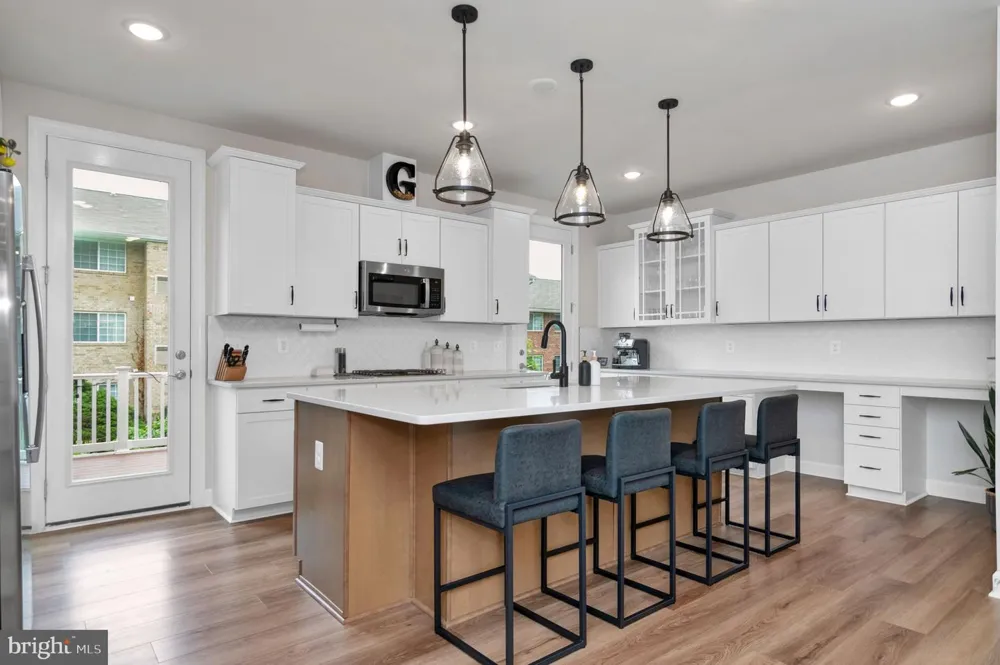 7203 MOUNTAINEER DRIVE Alexandria, VA 22306