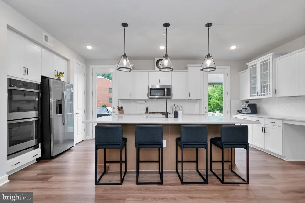 7203 MOUNTAINEER DRIVE Alexandria, VA 22306