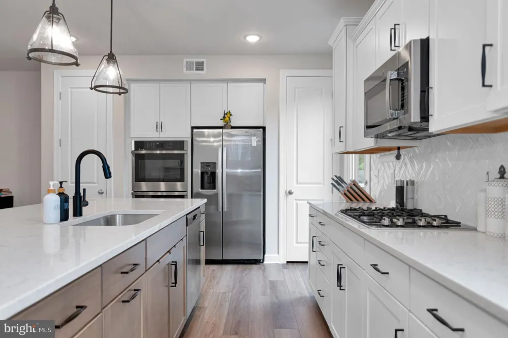 7203 MOUNTAINEER DRIVE Alexandria, VA 22306