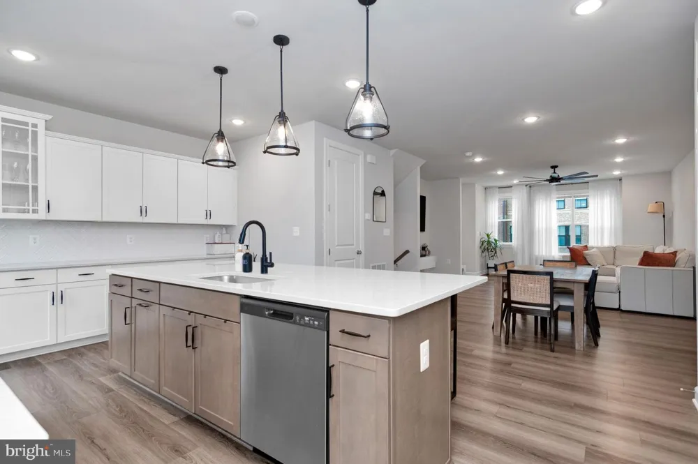 7203 MOUNTAINEER DRIVE Alexandria, VA 22306