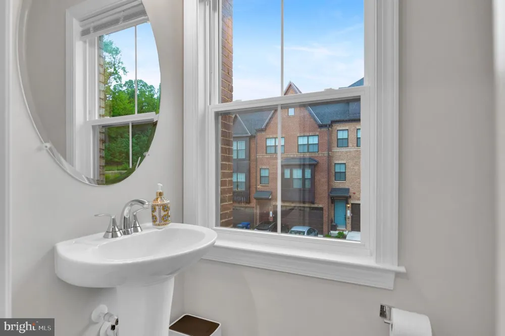 7203 MOUNTAINEER DRIVE Alexandria, VA 22306