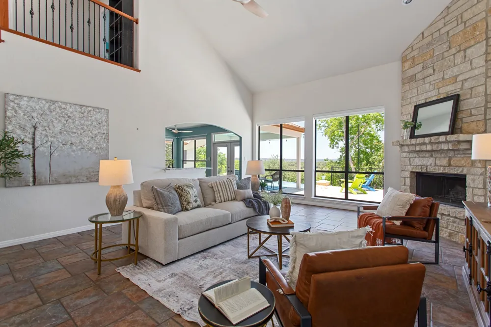 1121 Kings Cove Drive Canyon Lake, TX 78133