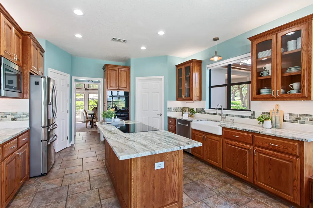 1121 Kings Cove Drive Canyon Lake, TX 78133