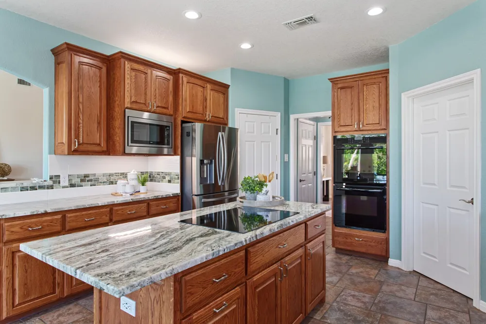 1121 Kings Cove Drive Canyon Lake, TX 78133