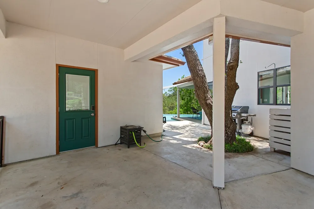 1121 Kings Cove Drive Canyon Lake, TX 78133