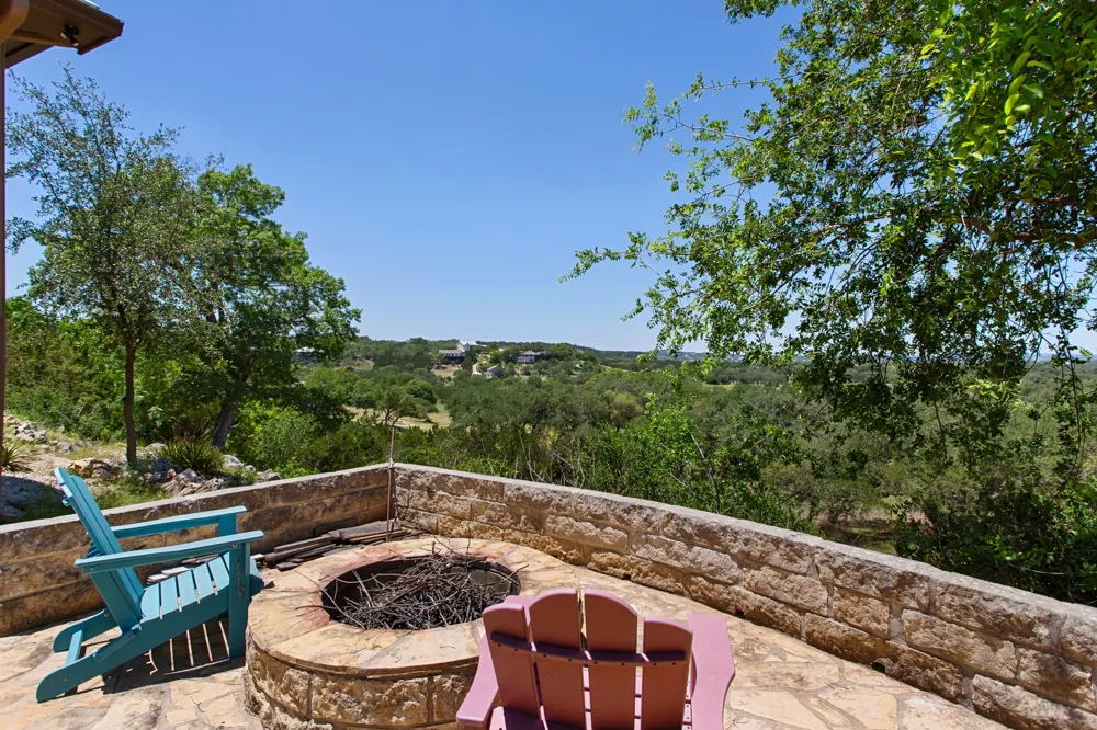 1121 Kings Cove Drive Canyon Lake, TX 78133