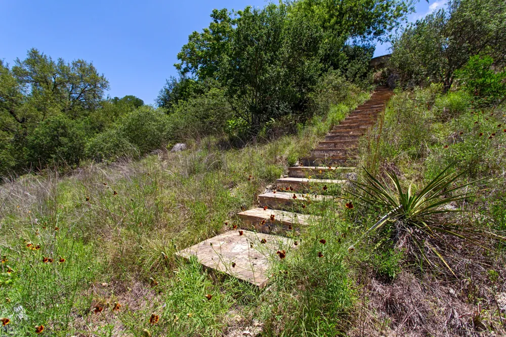 1121 Kings Cove Drive Canyon Lake, TX 78133