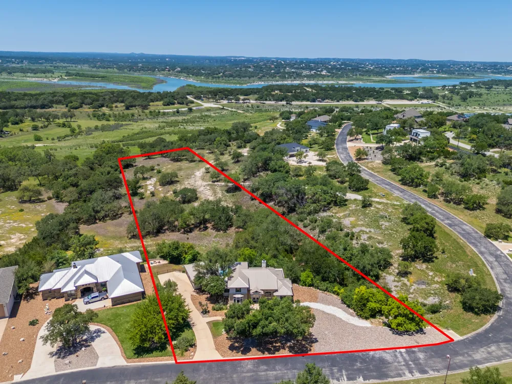 1121 Kings Cove Drive Canyon Lake, TX 78133