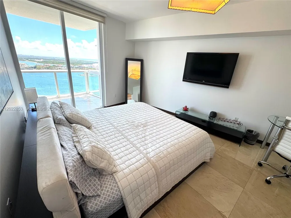 450 Alton Rd #3505 Miami Beach, FL 33139