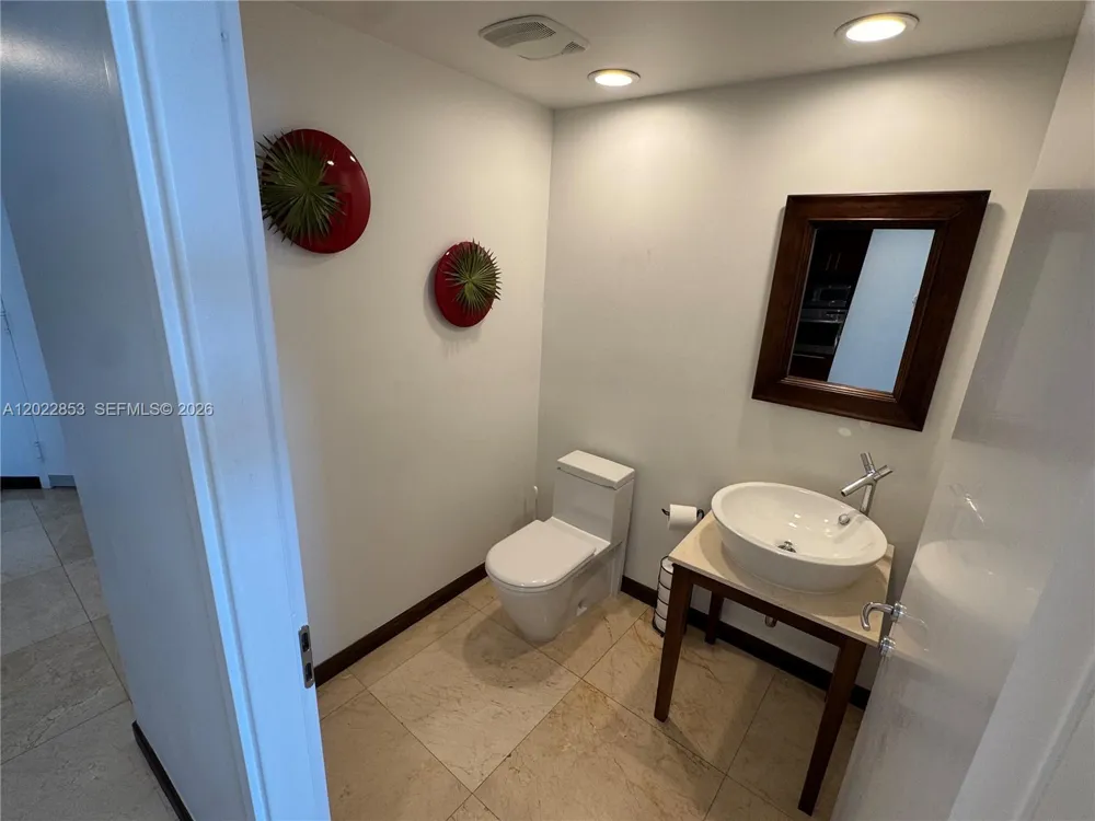 450 Alton Rd #3505 Miami Beach, FL 33139