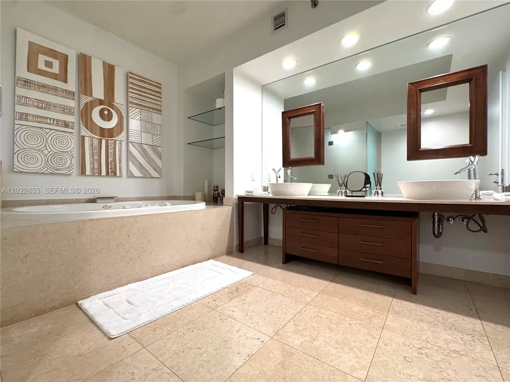 450 Alton Rd #3505 Miami Beach, FL 33139
