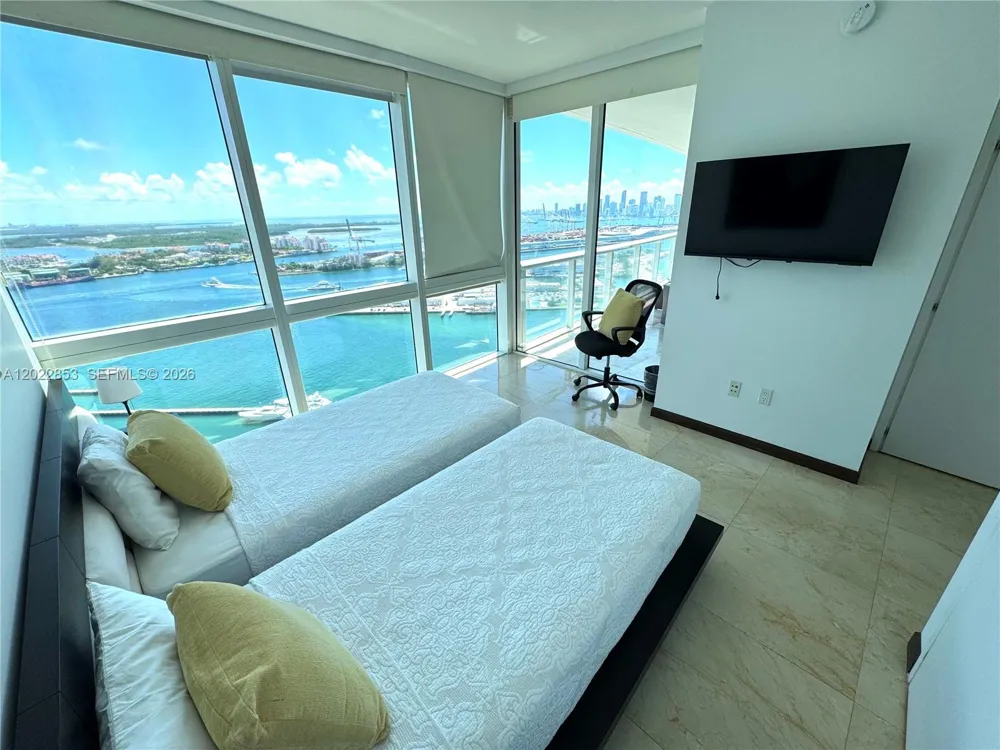 450 Alton Rd #3505 Miami Beach, FL 33139