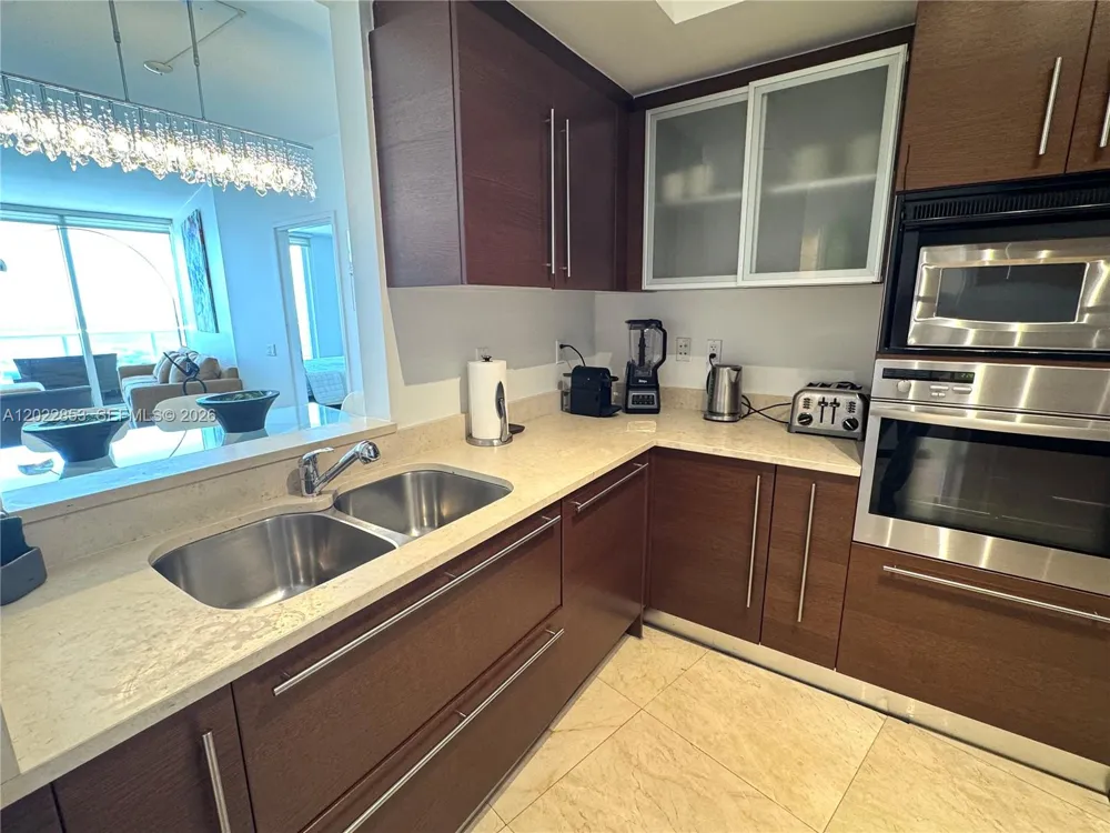 450 Alton Rd #3505 Miami Beach, FL 33139
