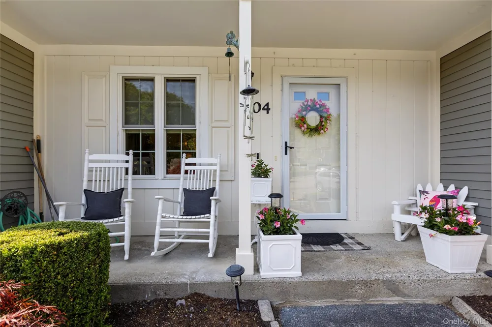204 Twin Brook Court Carmel, NY 10512