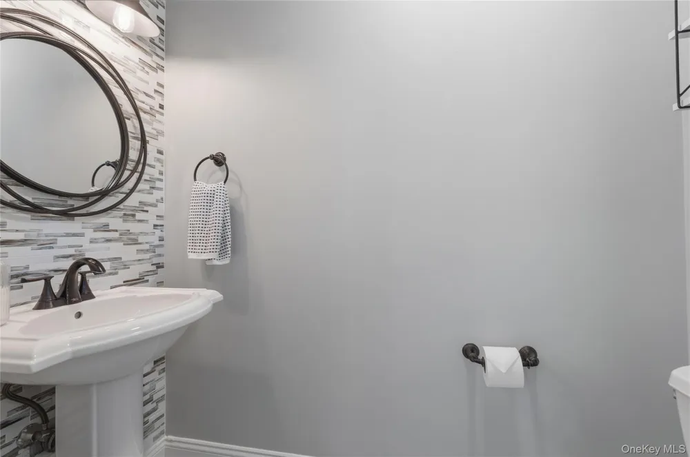 204 Twin Brook Court Carmel, NY 10512