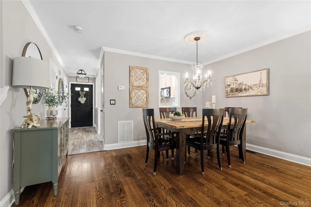 204 Twin Brook Court Carmel, NY 10512