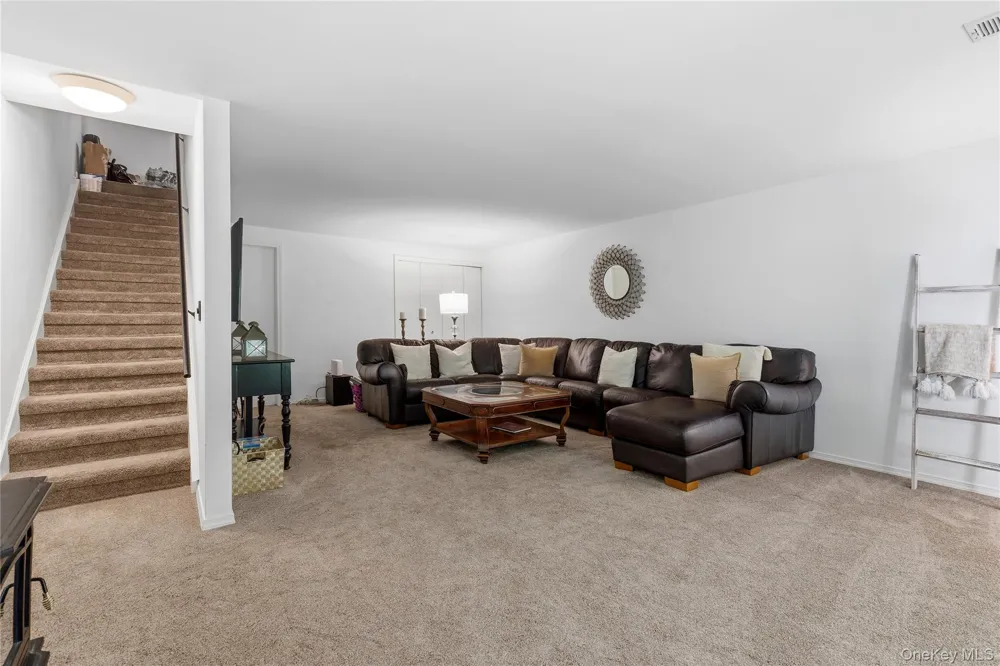 204 Twin Brook Court Carmel, NY 10512