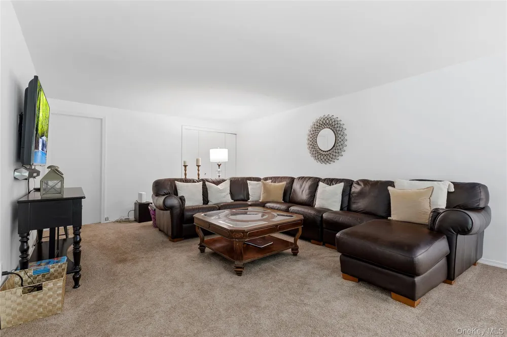 204 Twin Brook Court Carmel, NY 10512
