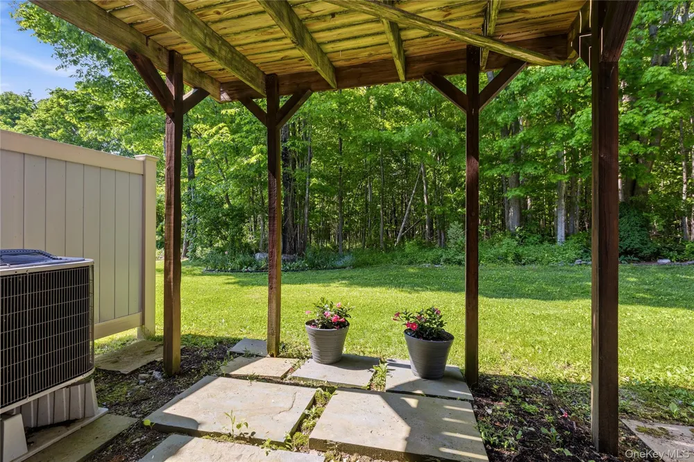 204 Twin Brook Court Carmel, NY 10512