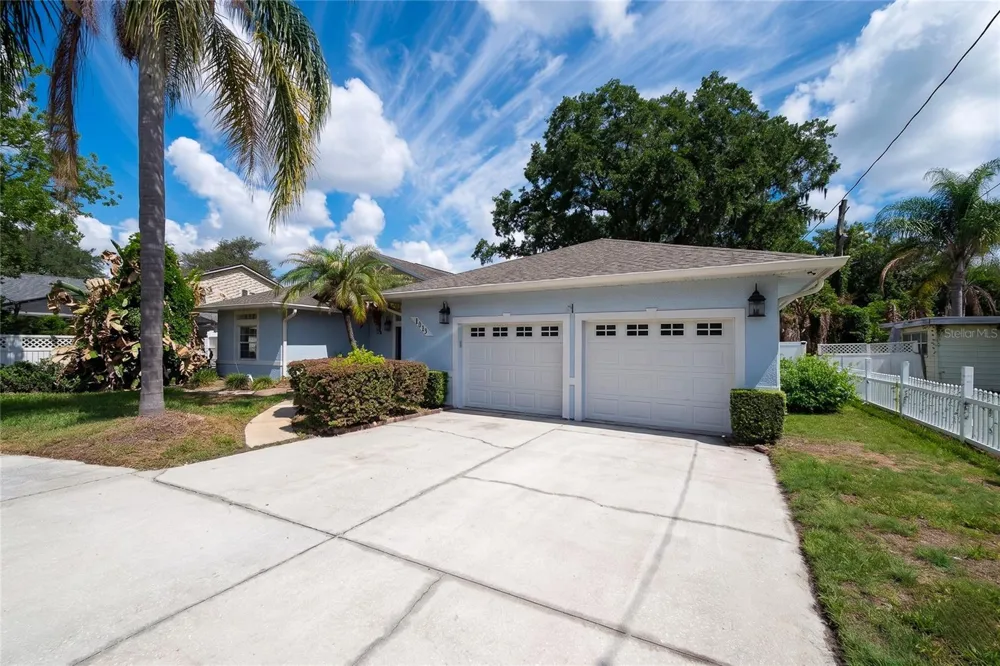 1015 VENETIAN AVENUE Orlando, FL 32804