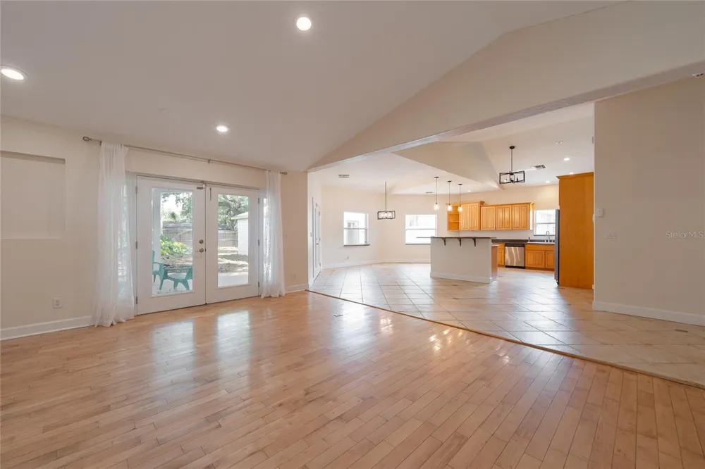 1015 VENETIAN AVENUE Orlando, FL 32804