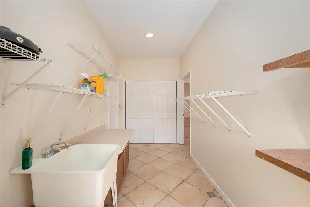 1015 VENETIAN AVENUE Orlando, FL 32804