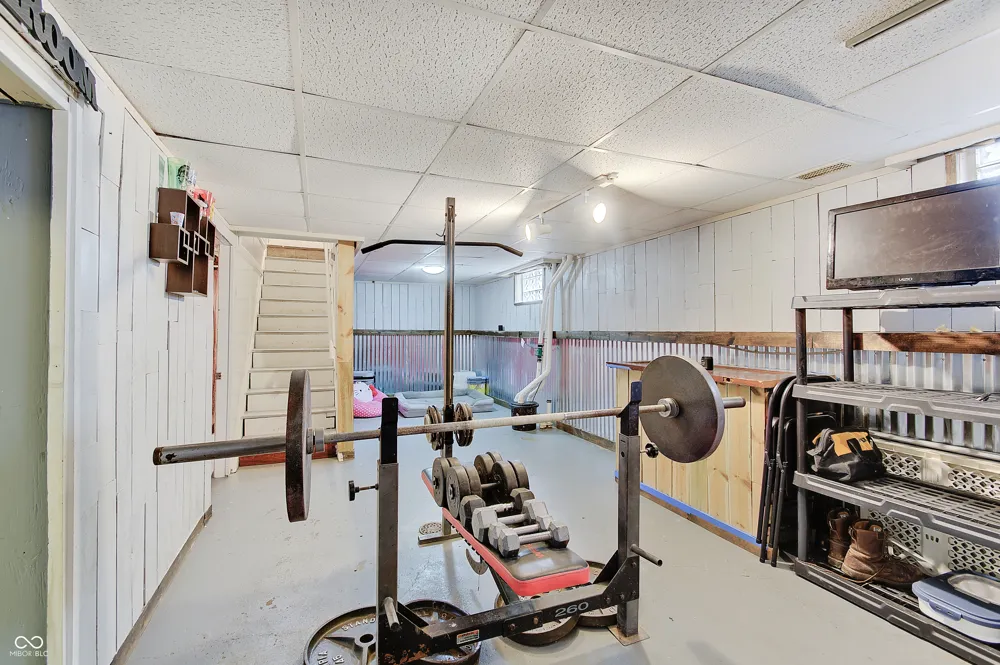 73 S 3rd Avenue Beech Grove, IN 46107