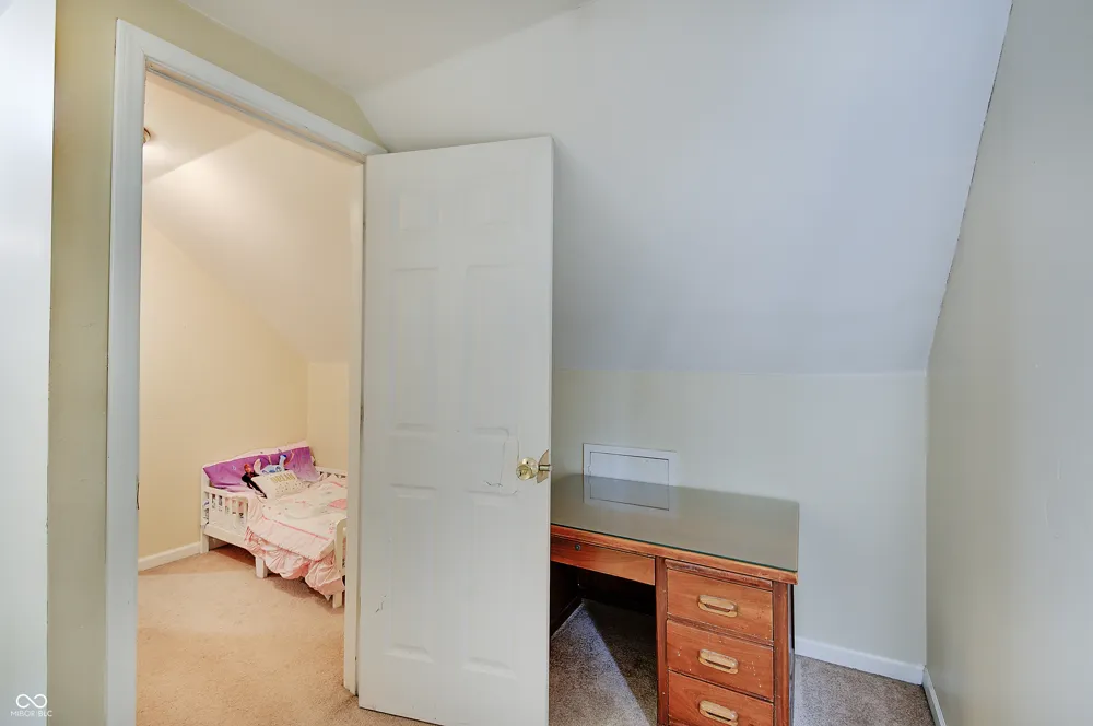 73 S 3rd Avenue Beech Grove, IN 46107