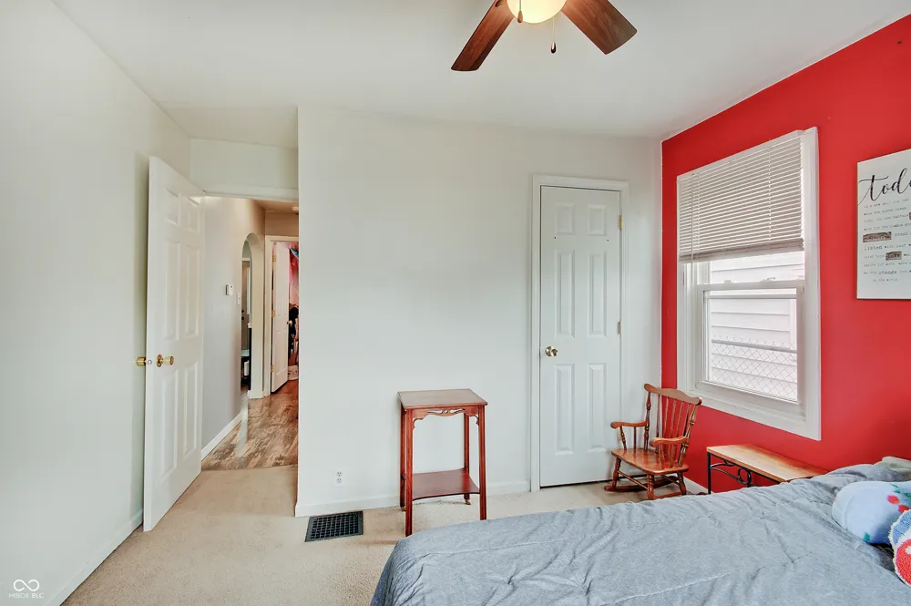 73 S 3rd Avenue Beech Grove, IN 46107