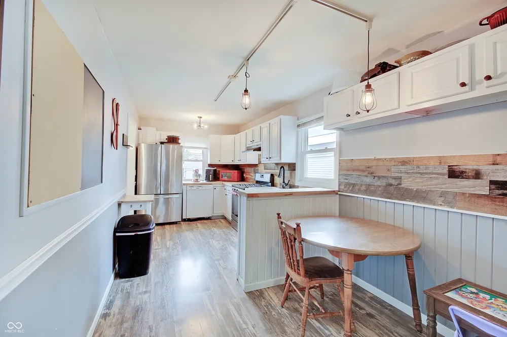 73 S 3rd Avenue Beech Grove, IN 46107