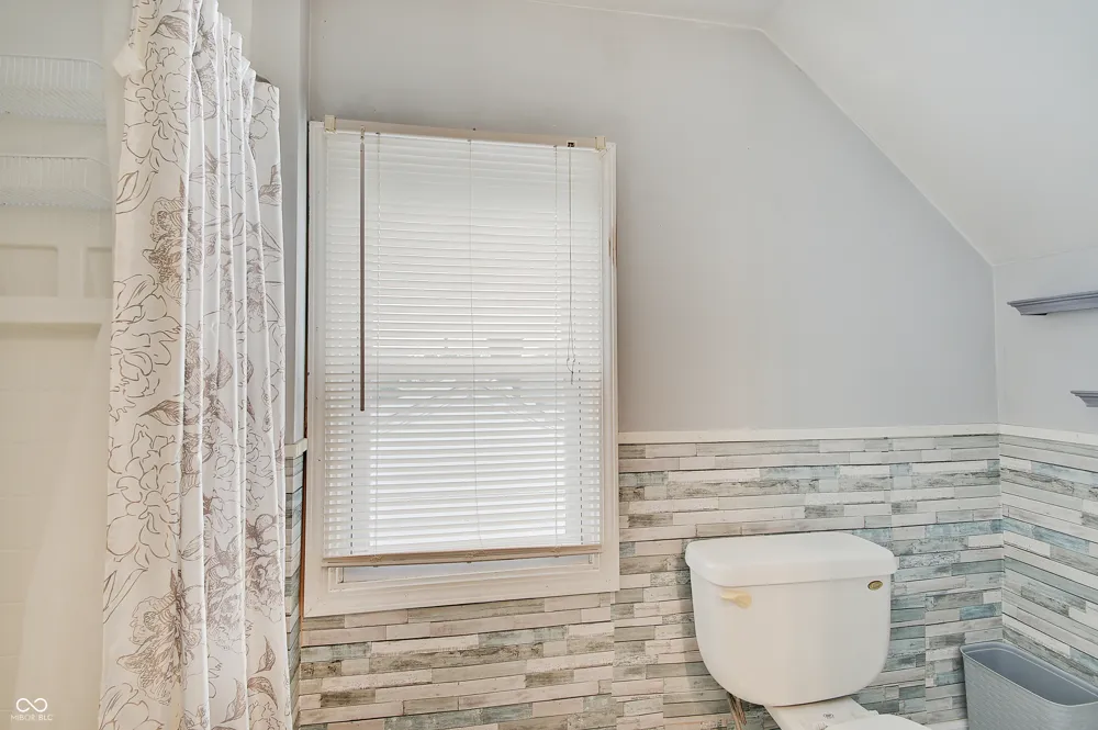73 S 3rd Avenue Beech Grove, IN 46107