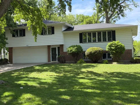 1609 Gateway Drive