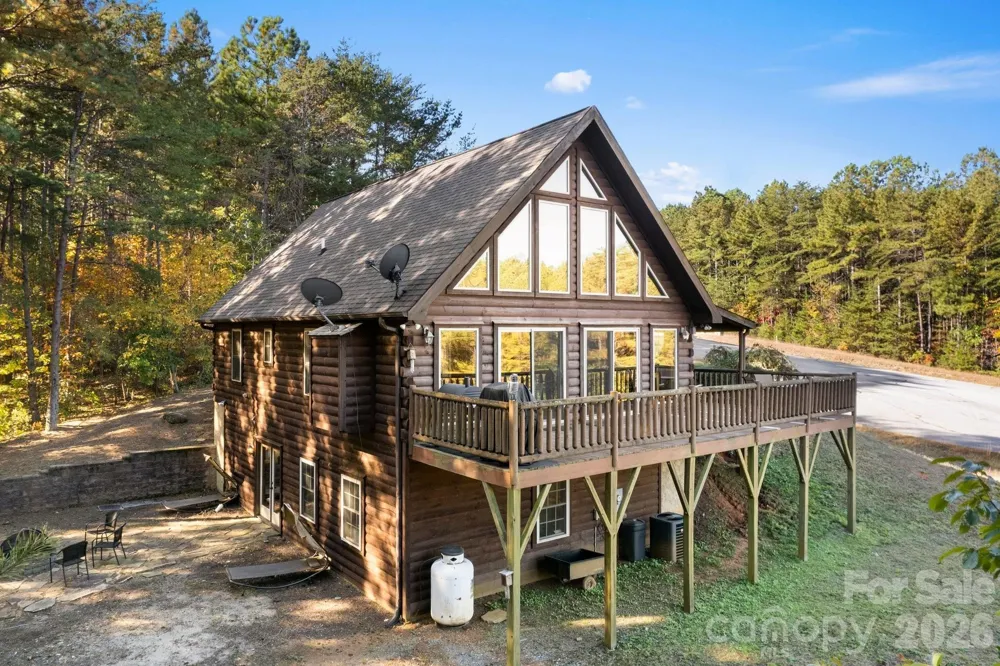 105 Palisade Drive Mill Spring, NC 28756