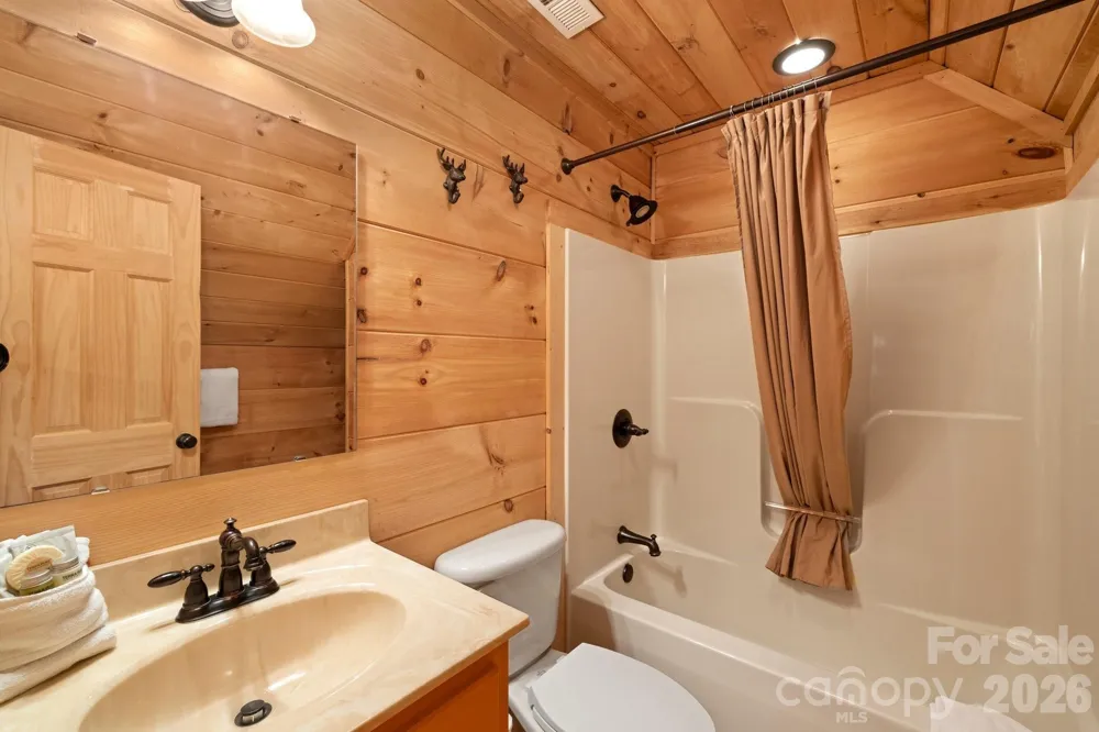 105 Palisade Drive Mill Spring, NC 28756