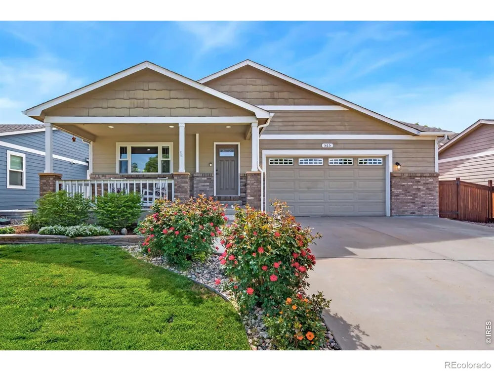 565 Pyramid Peak Street