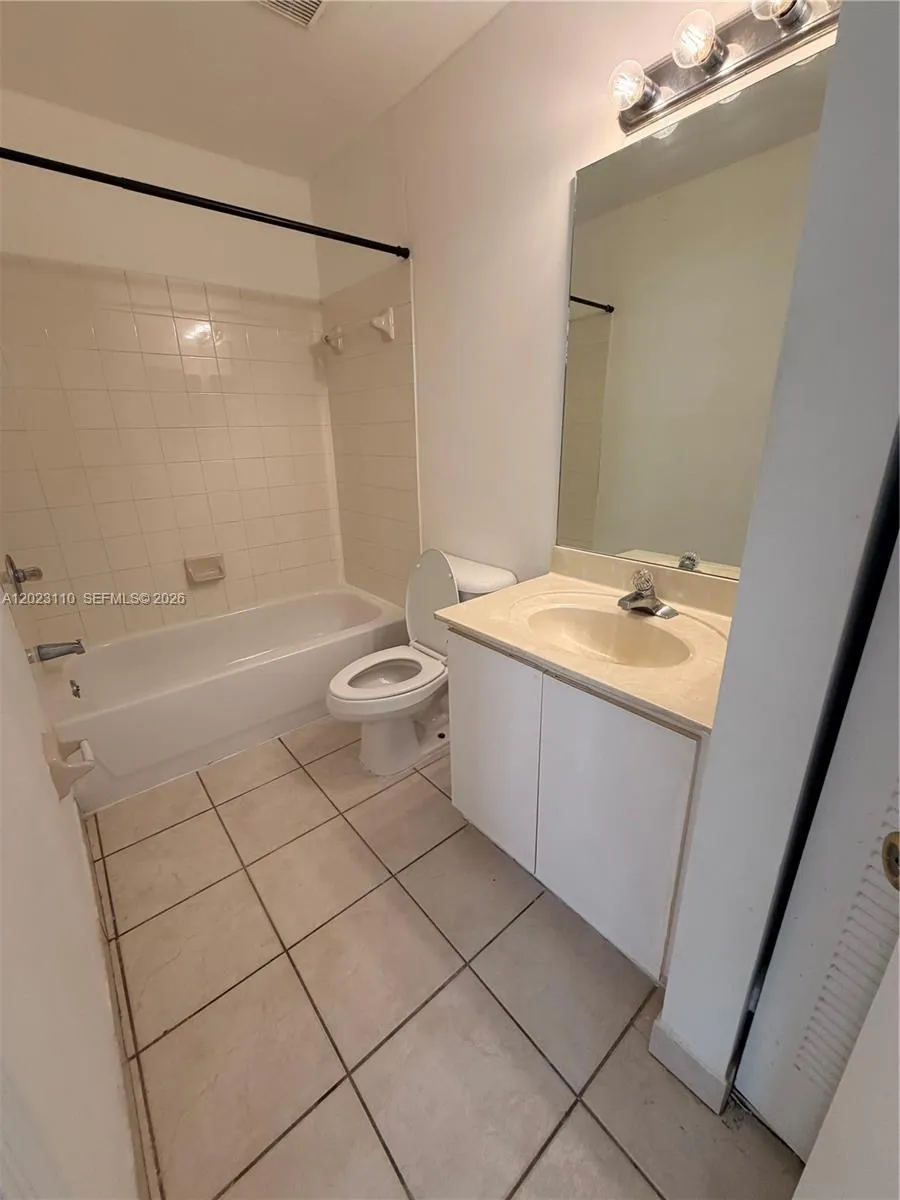 18674 SW 100th Ave #18674 Cutler Bay, FL 33157